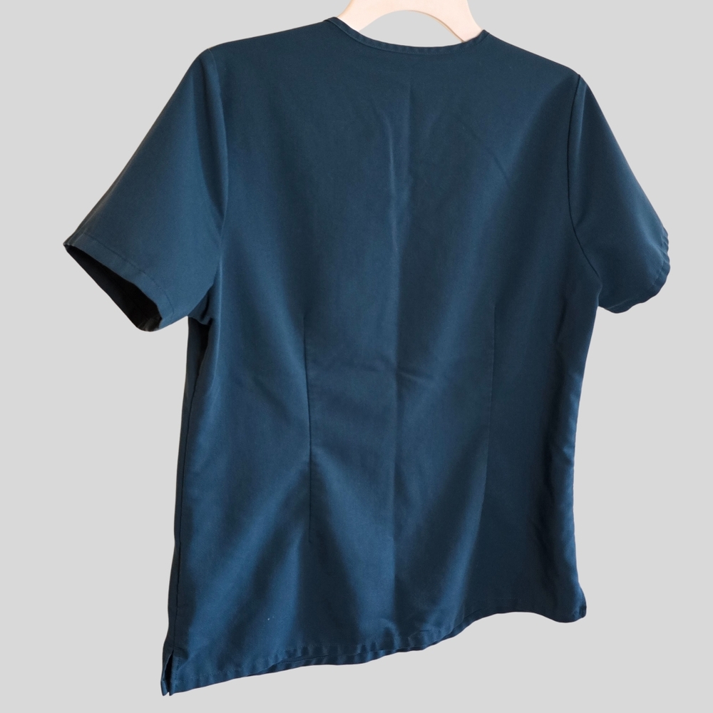 FIGS Scrub Top Women’s M Caribbean Blue Catarina FIONx V-Neck One Pocket - Picture 12 of 12
